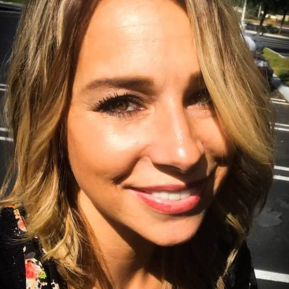 Meet your Posher, Amaris